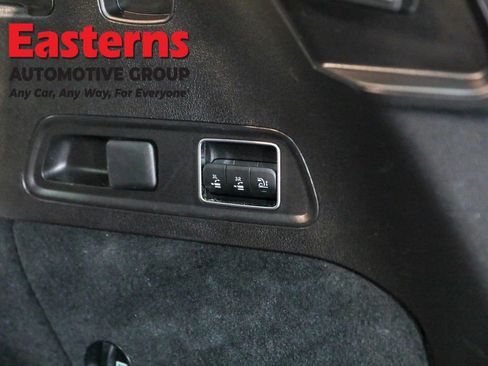 Used 2023 Mercedes-Benz GLS 450 4MATIC w/ AMG Line Exterior image 25