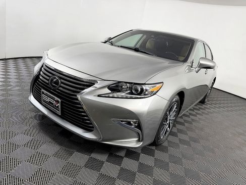 Used 2016 Lexus ES 350 w/ Navigation System Package FWD image 20