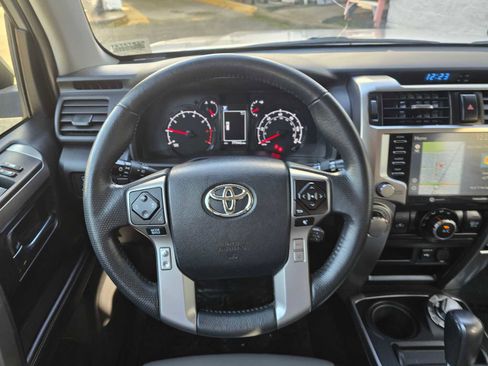 Used 2020 Toyota 4Runner SR5 Premium image 20