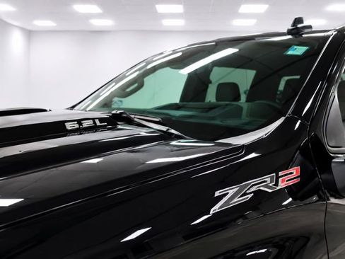Used 2024 Chevrolet Silverado 1500 ZR2 w/ Technology Package AWD/4WD image 10