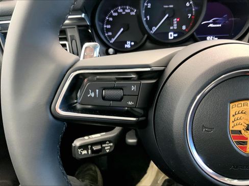 Used 2026 Porsche Macan AWD/4WD image 14