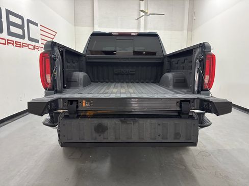 Used 2019 GMC Sierra 1500 SLT image 14