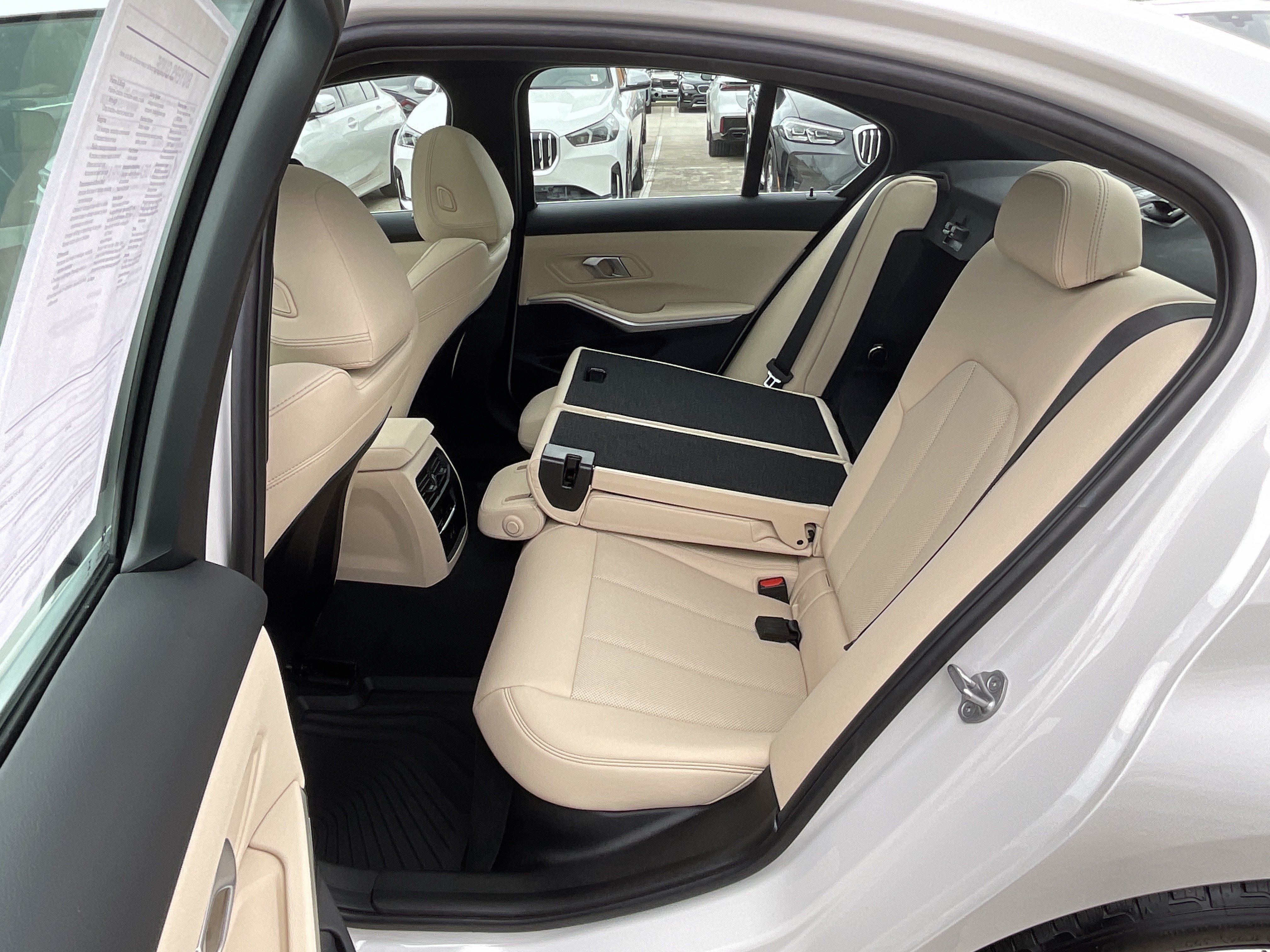 Used 2024 BMW 330i Sedan w/ Convenience Package RWD image 29