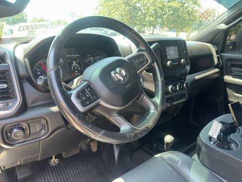 Used 2024 RAM 3500 Tradesman w/ Chrome Appearance Group AWD/4WD image 19