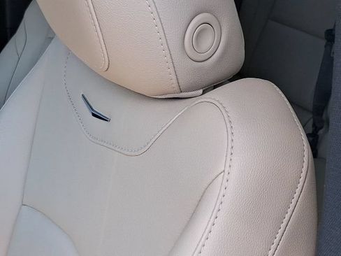 Used 2024 Cadillac XT4 Luxury w/ LPO, Floor Liner Package FWD image 20