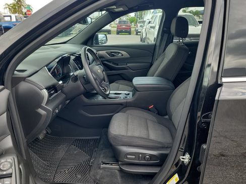 Used 2023 Chevrolet Traverse LT FWD image 20