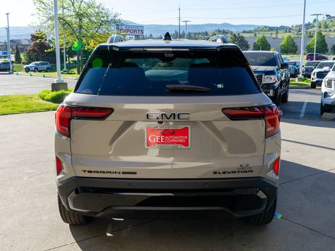 New 2026 GMC Terrain Elevation w/ Elevation Premium Package AWD/4WD image 6