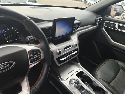 Used 2023 Ford Explorer Timberline image 11