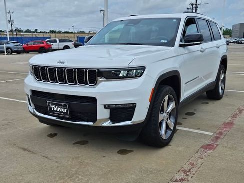 Used 2025 Jeep Grand Cherokee L Limited w/ Luxury Tech Group II AWD/4WD image 2