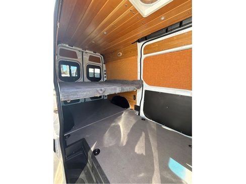 Used 2021 Mercedes-Benz Sprinter 2500 image 21