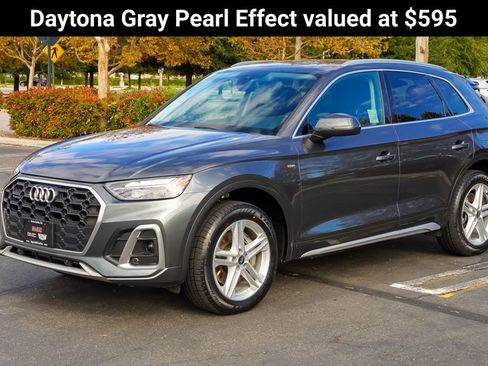 Used 2022 Audi Q5 e Premium w/ Convenience Package image 4