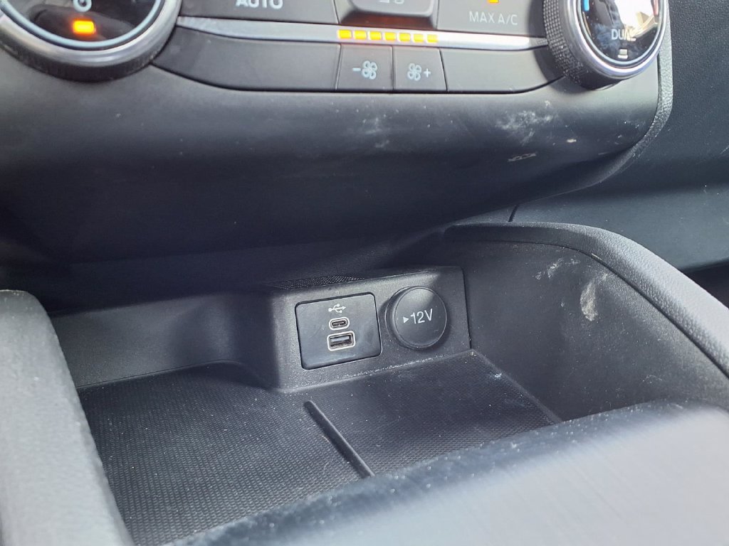 Used 2025 Ford Escape ST-Line AWD/4WD image 7