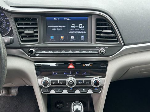 Used 2020 Hyundai Elantra SEL FWD image 13