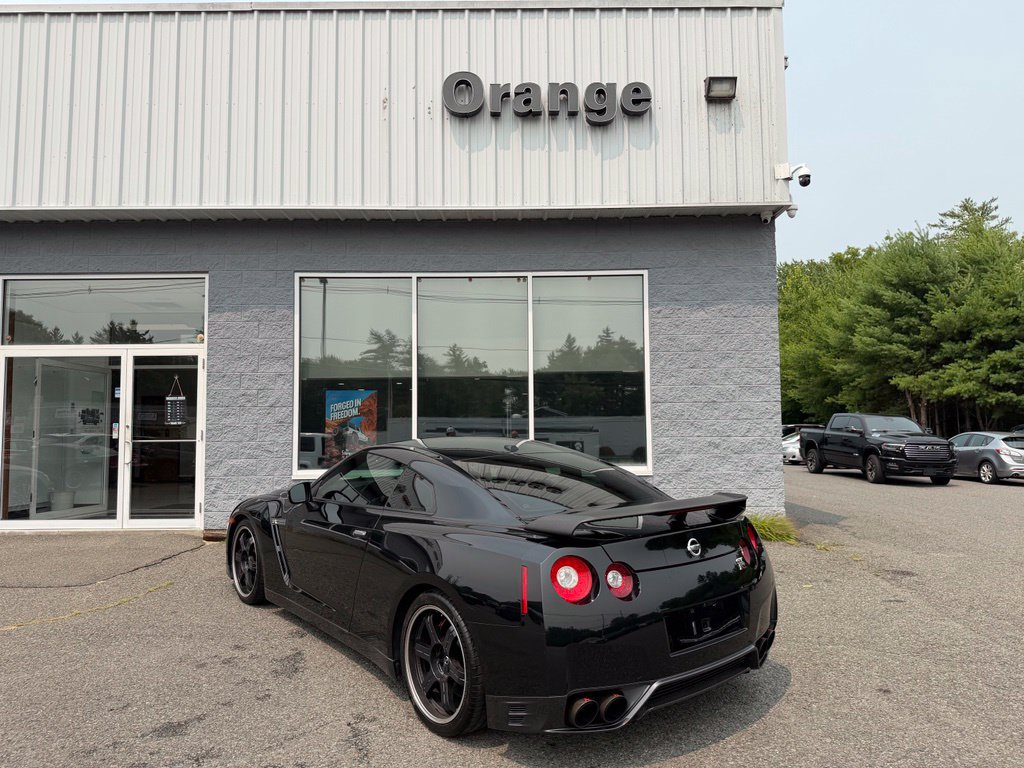 Used 2014 Nissan GT-R Track Edition AWD/4WD image 4