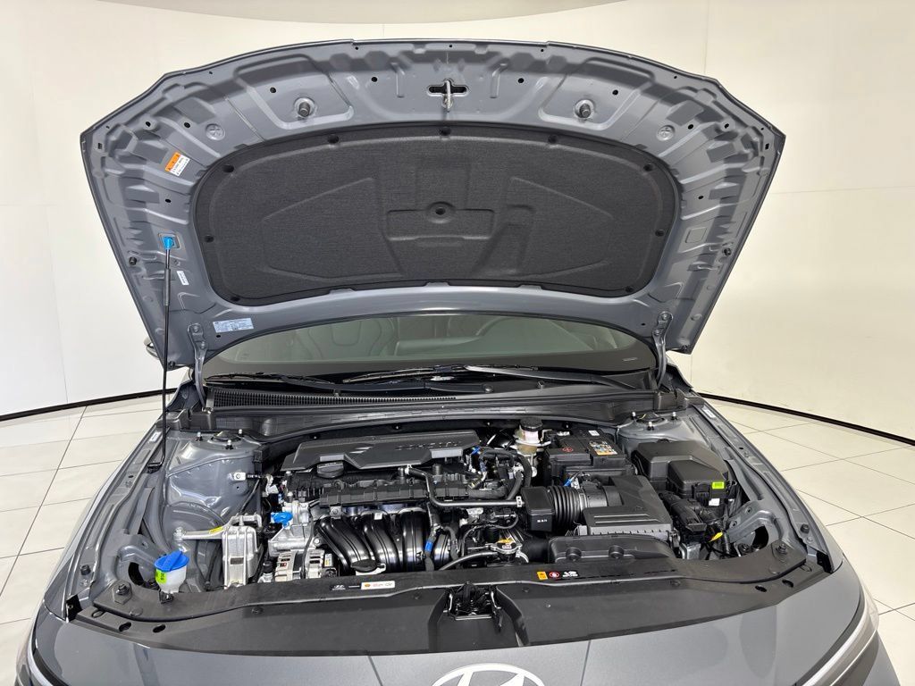 New 2026 Hyundai Elantra SEL Sport FWD image 11
