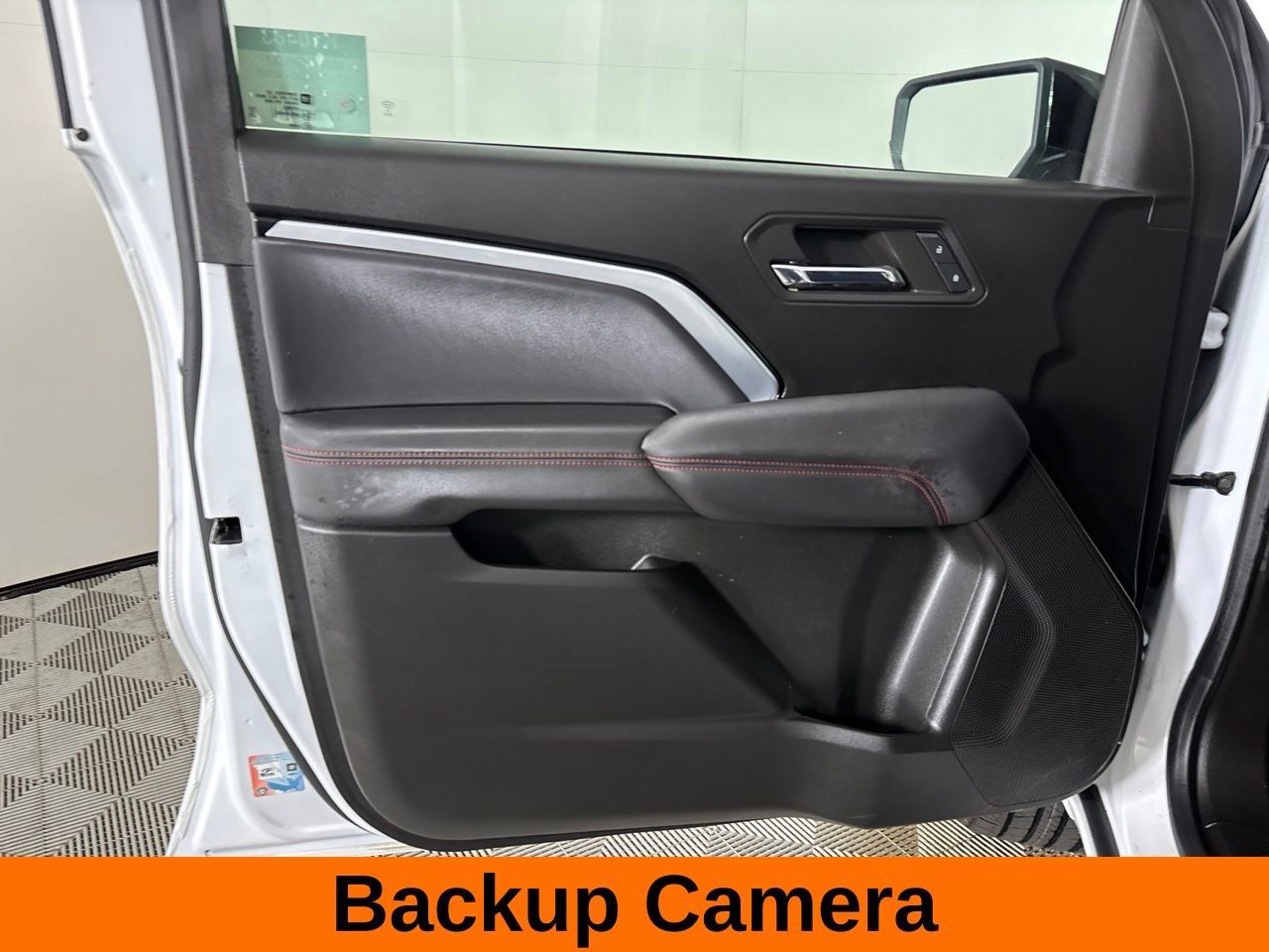 Used 2023 Chevrolet Colorado Z71 AWD/4WD image 10