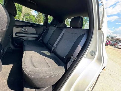 Used 2017 Kia Soul + FWD image 12
