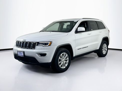 Used 2022 Jeep Grand Cherokee Laredo X AWD/4WD image 1