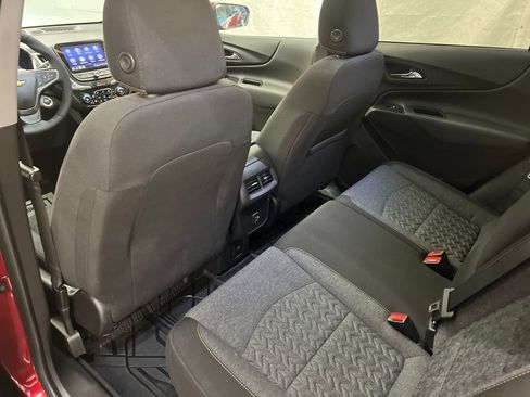 Used 2023 Chevrolet Equinox LT image 39