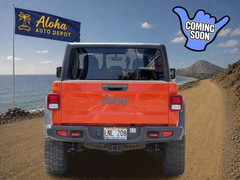 Used 2023 Jeep Gladiator Rubicon w/ Dual Top Group AWD/4WD image 4