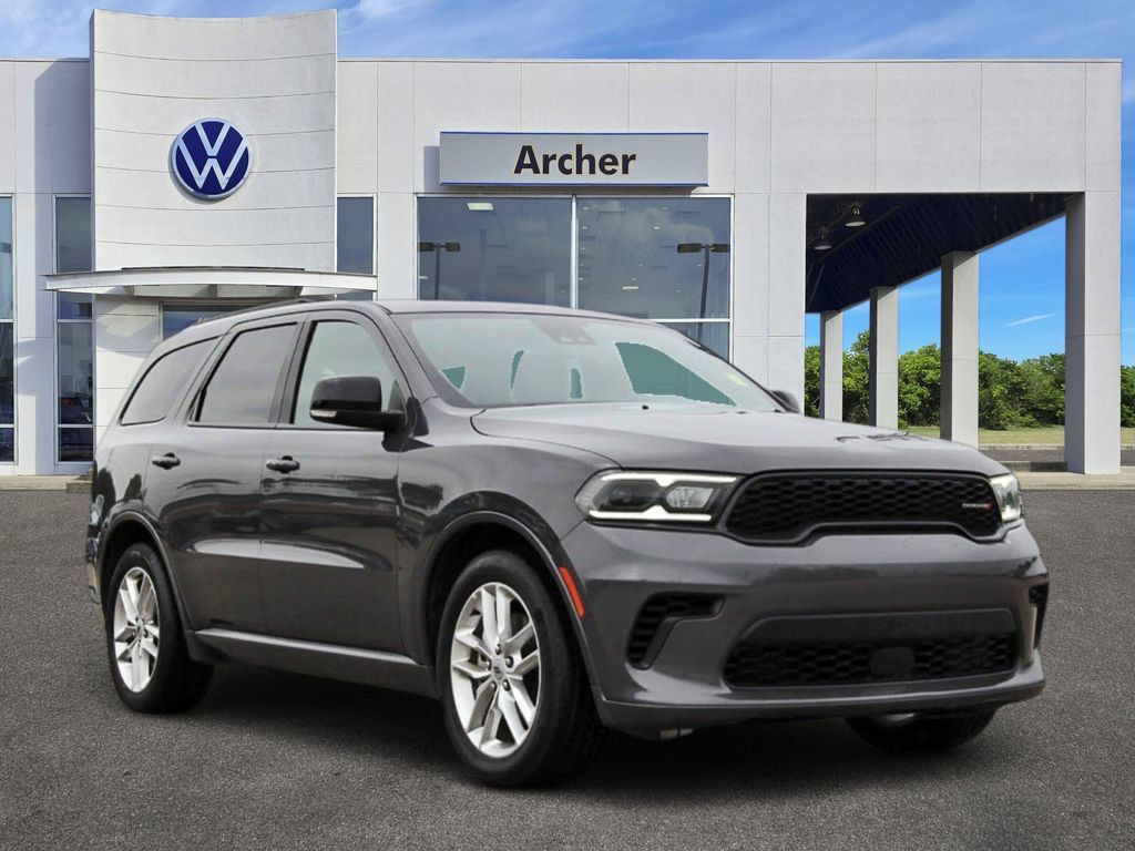 Used 2024 Dodge Durango GT RWD image 1
