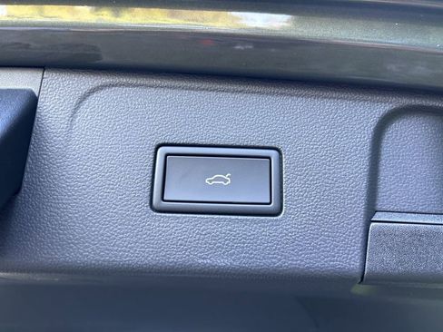 New 2026 Volkswagen Atlas SE image 48