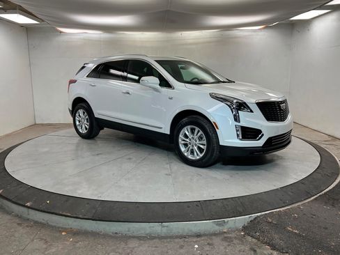 New 2025 Cadillac XT5 Luxury w/ LPO, Floor Liner Package image 8