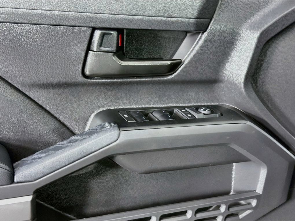 Used 2024 Toyota Tacoma SR5 AWD/4WD image 23