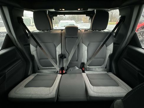 New 2025 Ford Bronco 4-Door AWD/4WD image 21