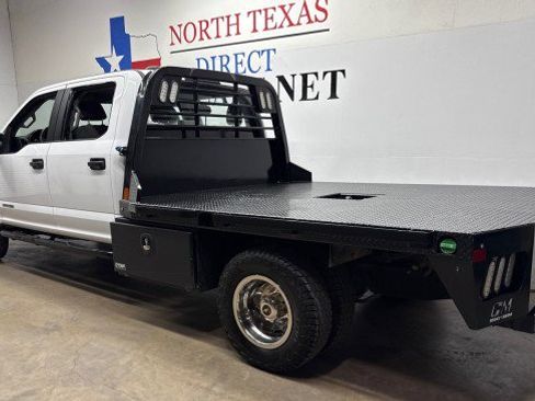 Used 2022 Ford F350 XL w/ Power Equipment Group image 9