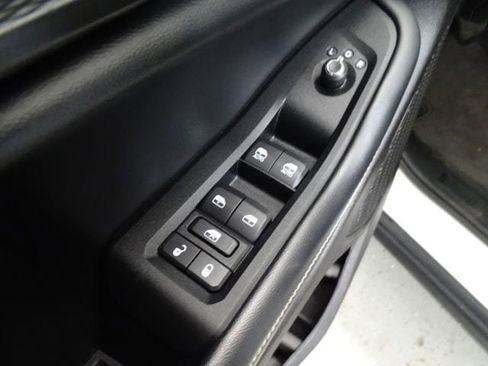 Certified 2023 Jeep Grand Cherokee Altitude image 10