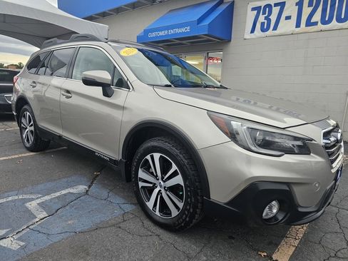Used 2018 Subaru Outback 3.6R Limited image 1