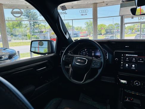 Used 2026 GMC Sierra 1500 AT4 w/ Technology Package AWD/4WD image 42