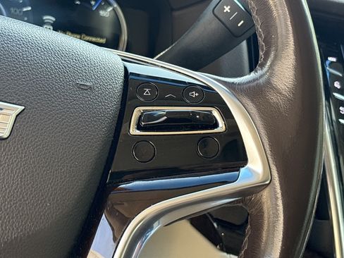 Used 2017 Cadillac Escalade Luxury AWD/4WD image 19