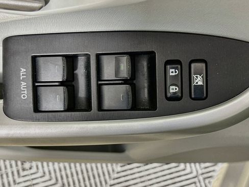 Used 2012 Toyota Prius Two FWD image 19