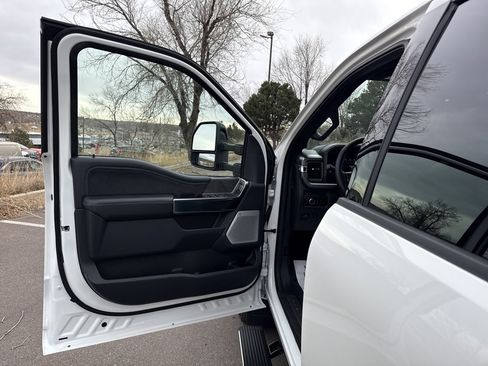 Certified 2025 Ford F350 Platinum image 9