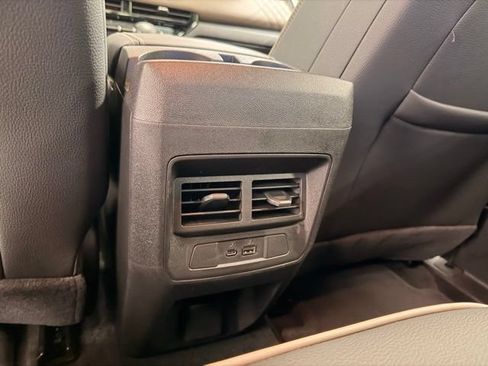 Used 2025 GMC Canyon Denali AWD/4WD image 22