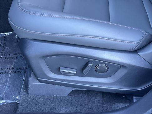 New 2026 Ford Explorer Active w/ Active Comfort Package image 18