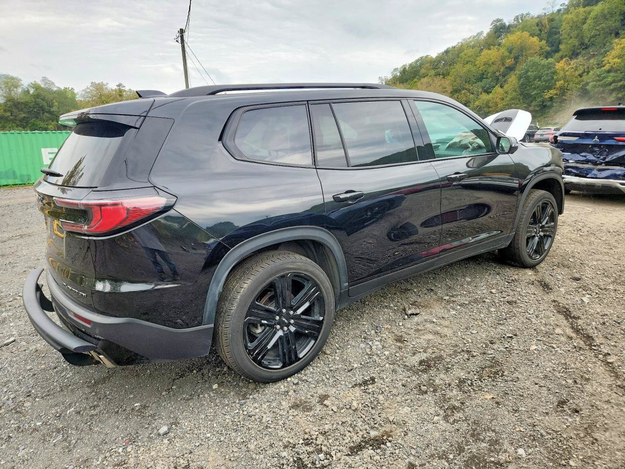 Used 2024 GMC Acadia Elevation w/ Black Edition AWD/4WD image 5