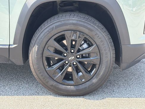 Used 2025 Chevrolet Equinox LT FWD image 12