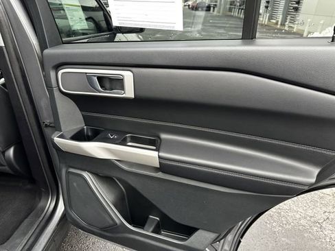 Certified 2022 Ford Explorer XLT w/ Equipment Group 202A image 41