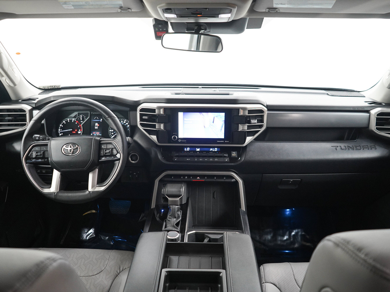 Used 2024 Toyota Tundra SR5 w/ SR5 Premium Package AWD/4WD image 15