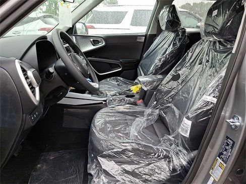 New 2025 Kia Soul LX w/ LX Technology Package image 9