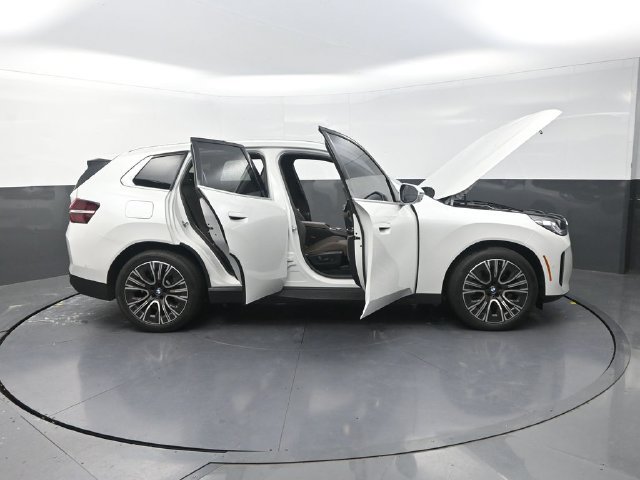 Used 2025 BMW X3 xDrive30i w/ Premium Package AWD/4WD image 39