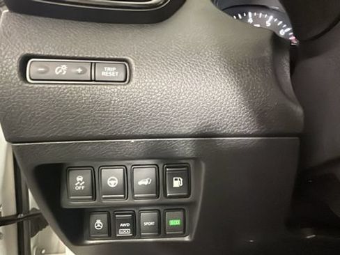 Used 2020 Nissan Rogue SV AWD/4WD image 19