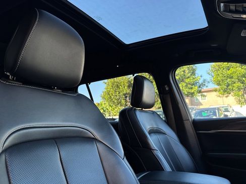 Used 2024 Jeep Grand Cherokee L Limited w/ Luxury Tech Group II image 15