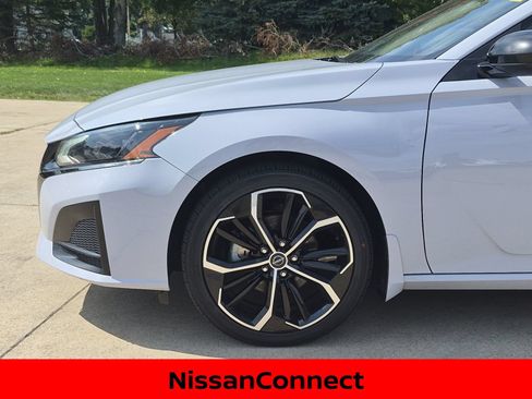 Certified 2023 Nissan Altima 2.5 SR w/ SR Premium Package AWD/4WD image 13