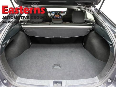 Used 2022 Toyota Prius LE image 9