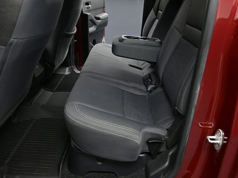 Used 2023 Nissan Frontier SV image 17