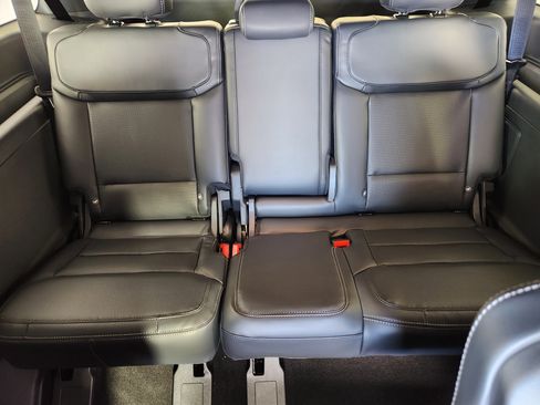 New 2025 Ford Expedition Max Platinum w/ Stealth Performance Package image 15